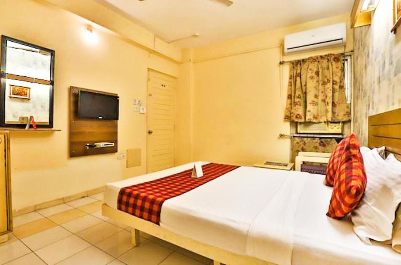 Hotel Tulsi Vadodara Eksteriør billede