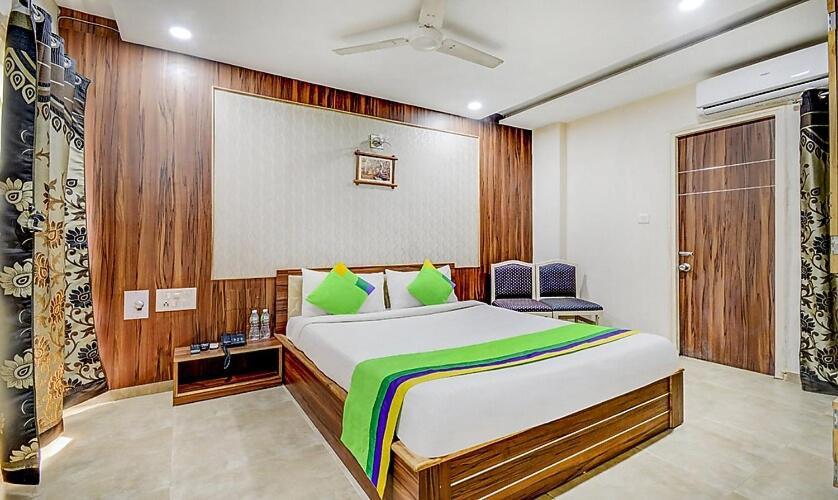 Hotel Tulsi Vadodara Eksteriør billede