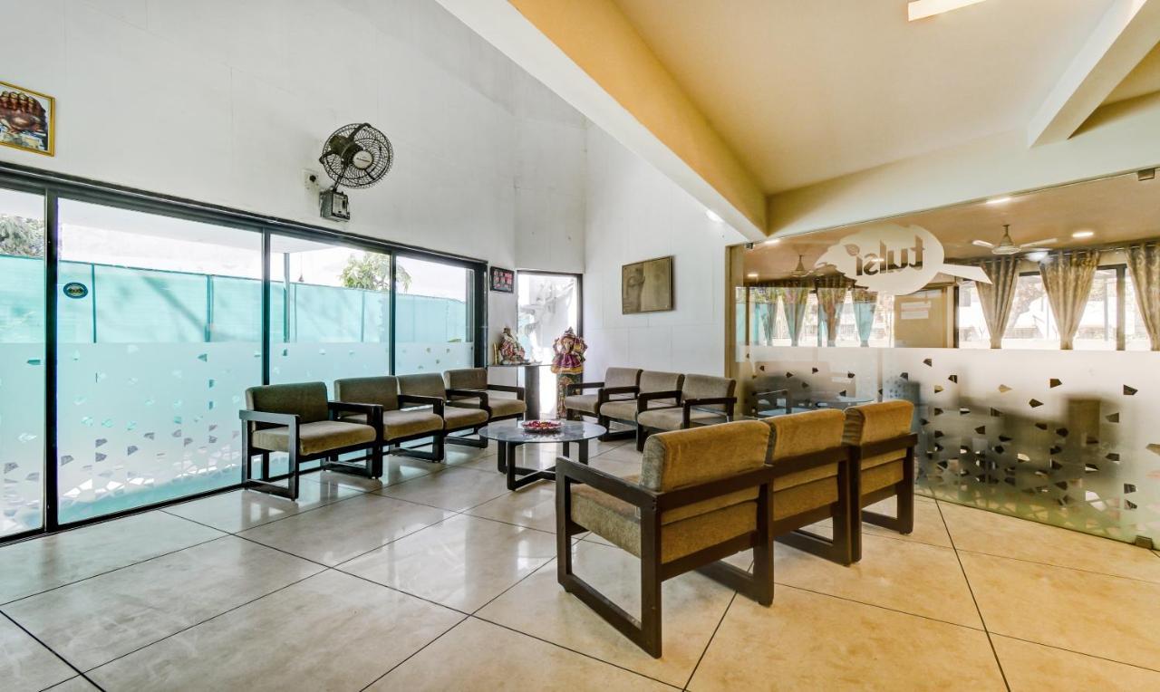 Hotel Tulsi Vadodara Eksteriør billede